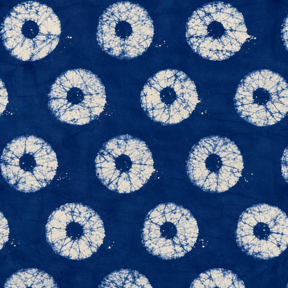 Hergestellt aus tiefblauem Baumwollleinen